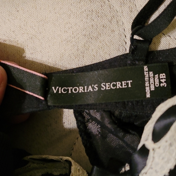 34 B black Victoria Secret bustier - Picture 4 of 6